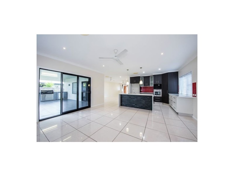 87 Victor Avenue, Glenella QLD 4740