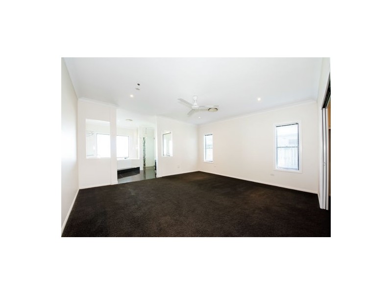 87 Victor Avenue, Glenella QLD 4740