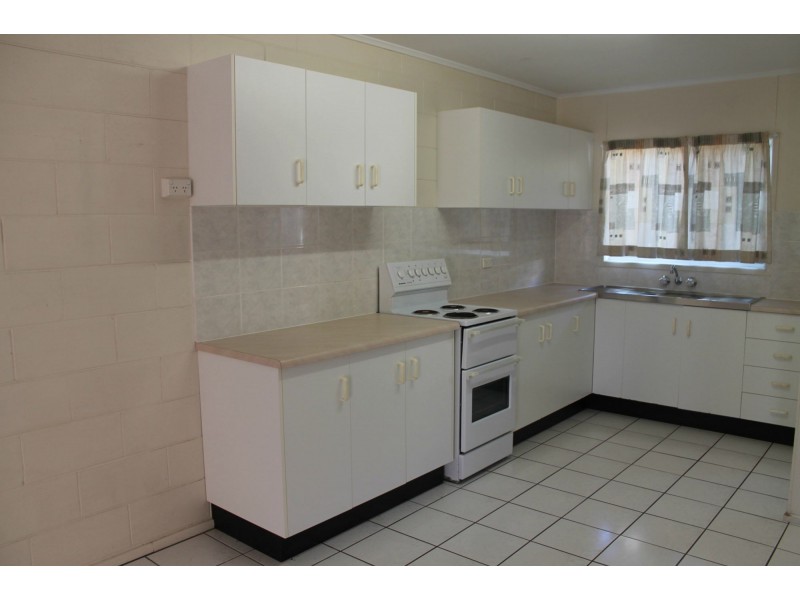 10 & 4 & 5/27 Prospect Street, Mackay QLD 4740