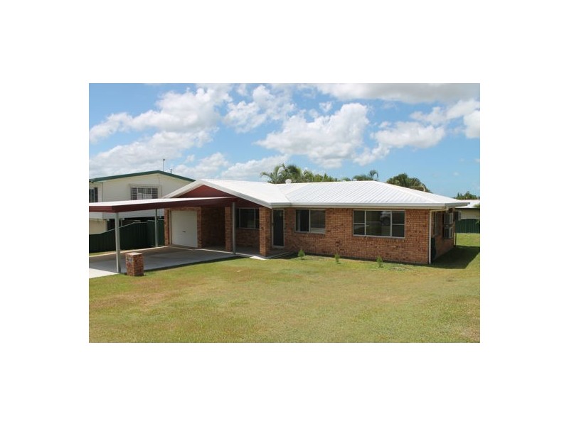 11 Grevillea Drive, Glenella QLD 4740