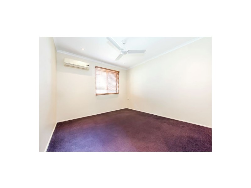 10 Kinnon Street, Glenella QLD 4740