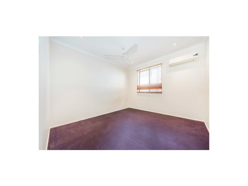 10 Kinnon Street, Glenella QLD 4740