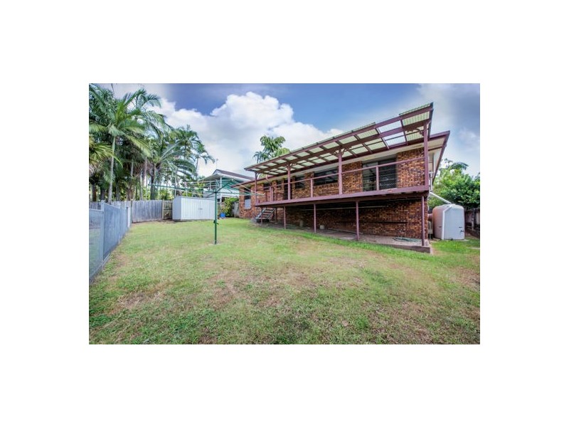 10 Kinnon Street, Glenella QLD 4740