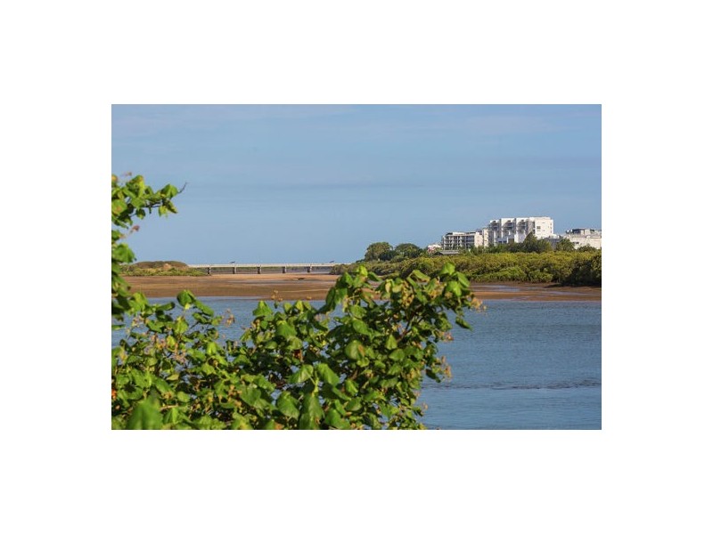 40 Riverleigh Drive, North Mackay QLD 4740