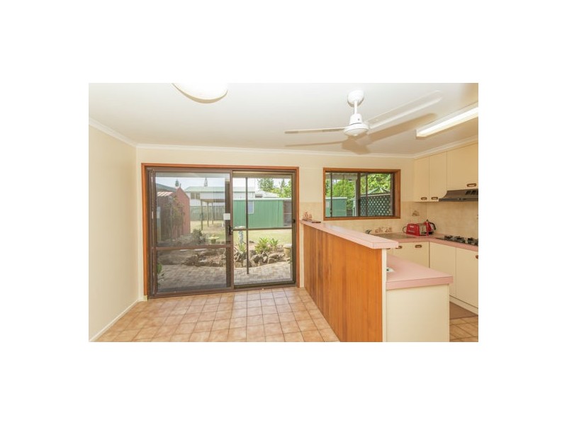 11 Magpie Street, Slade Point QLD 4740