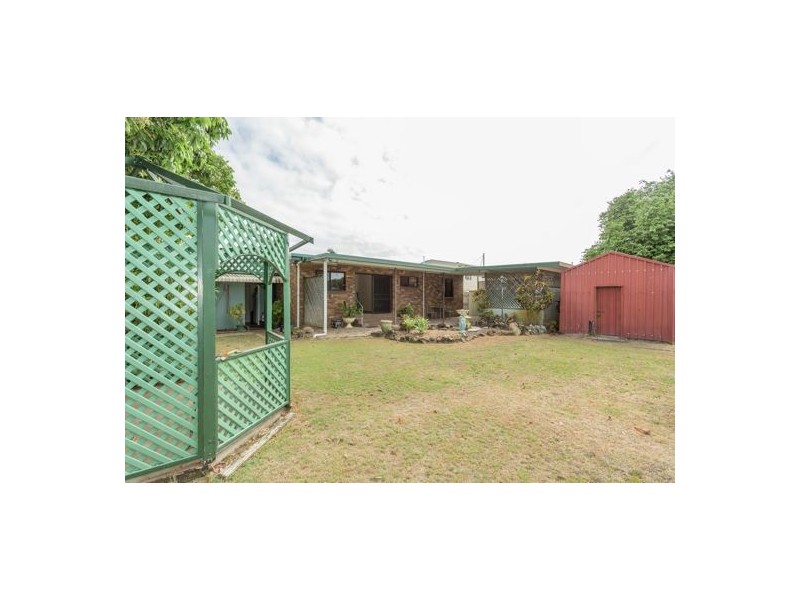 11 Magpie Street, Slade Point QLD 4740