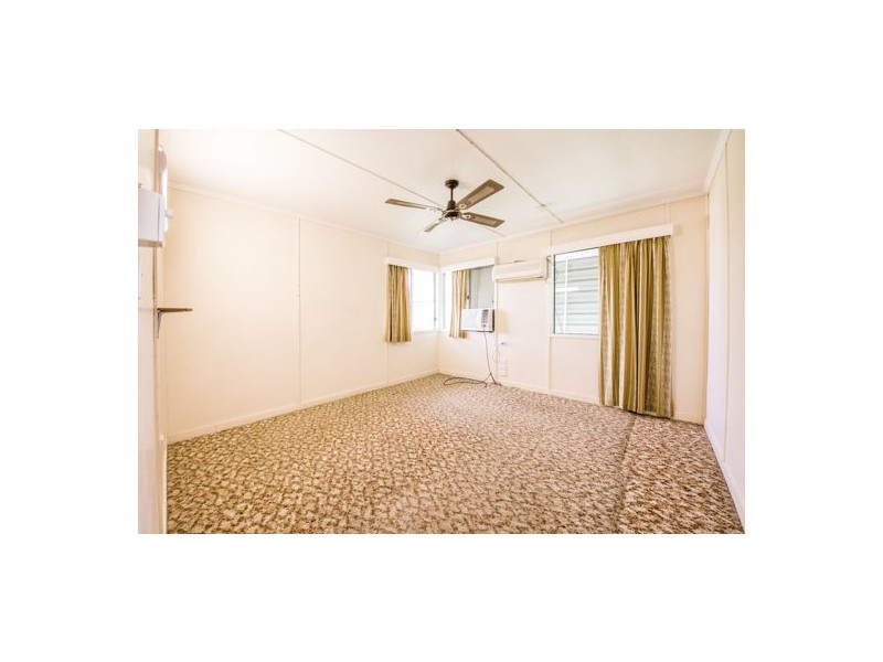 4 Holack Street, North Mackay QLD 4740