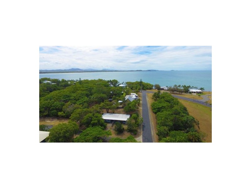 9 Plover Street, Slade Point QLD 4740