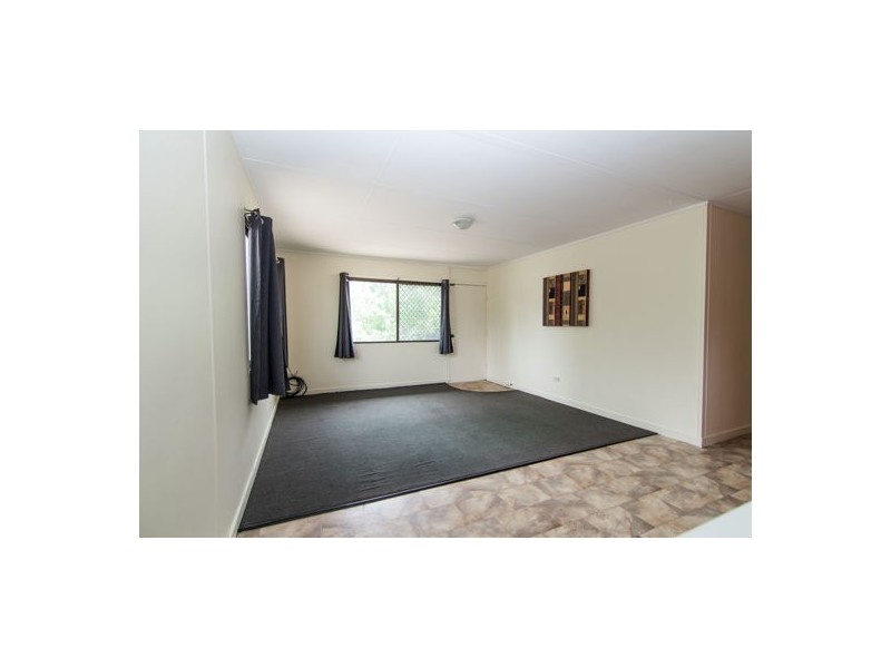 9 Plover Street, Slade Point QLD 4740