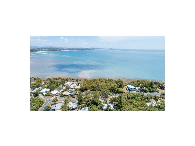 9 Plover Street, Slade Point QLD 4740
