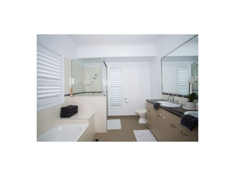 16 Bonsai Court, Glenella QLD 4740