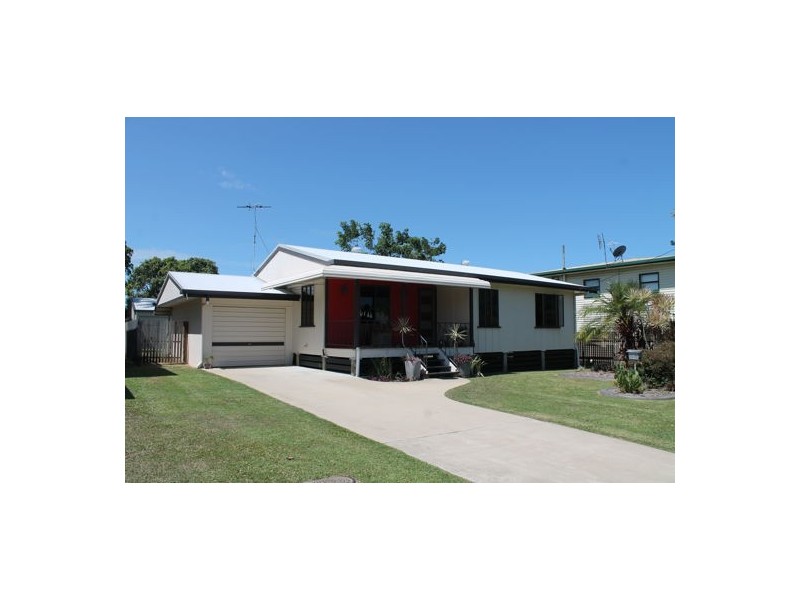 4 Roberts Avenue, North Mackay QLD 4740