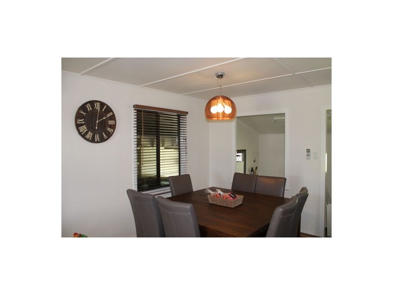 4 Roberts Avenue, North Mackay QLD 4740