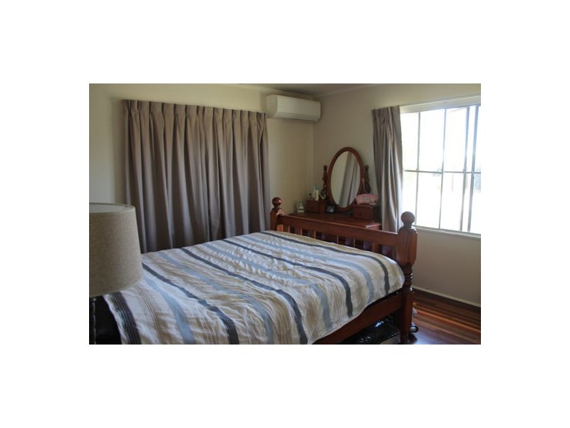 4 Roberts Avenue, North Mackay QLD 4740