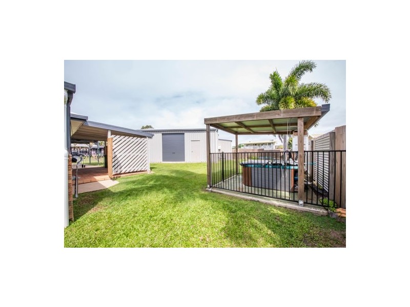 4 Cassia Place, Glenella QLD 4740