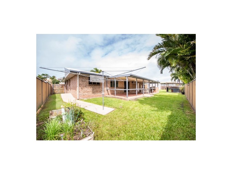 4 Cassia Place, Glenella QLD 4740
