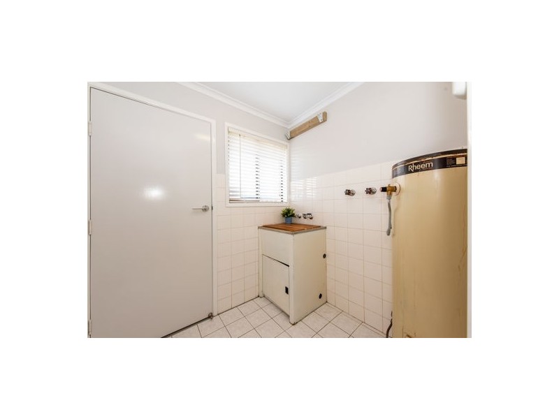 4 Cassia Place, Glenella QLD 4740