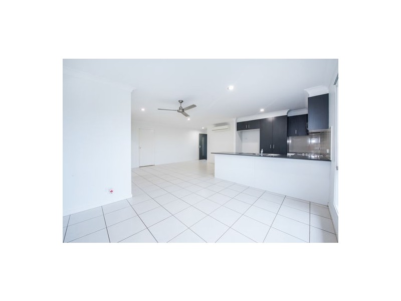 1/76 Cinnamon Drive, Glenella QLD 4740