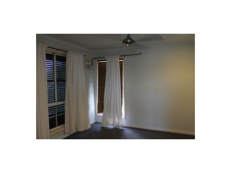 2 Wrasse Court, Andergrove QLD 4740