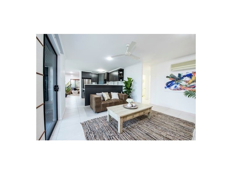 26 Mulcahy Crescent, Eimeo QLD 4740
