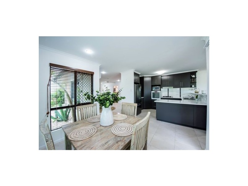 26 Mulcahy Crescent, Eimeo QLD 4740