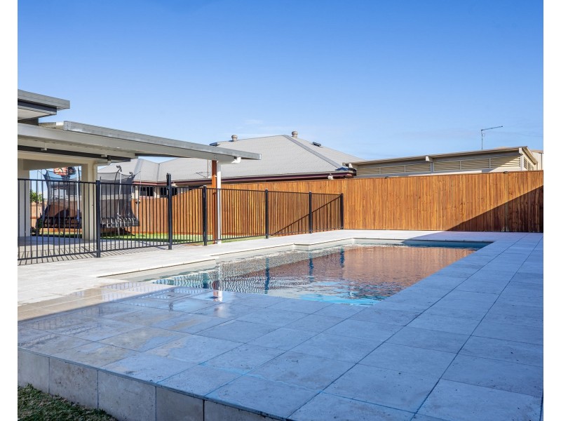 4 Oysterlee Street, Beaconsfield QLD 4740