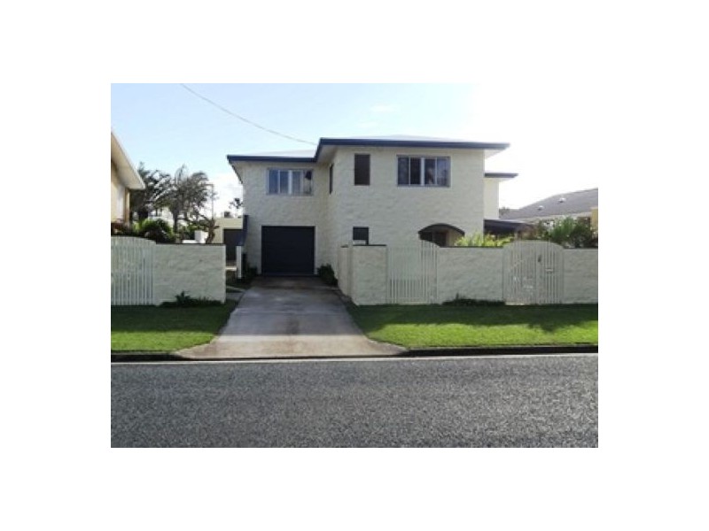 28 Pacific Esplanade, Slade Point QLD 4740