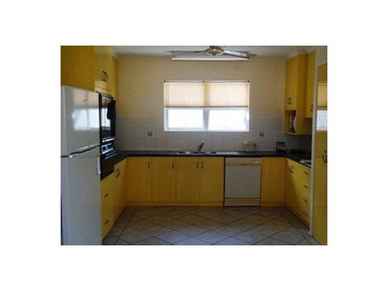 28 Pacific Esplanade, Slade Point QLD 4740