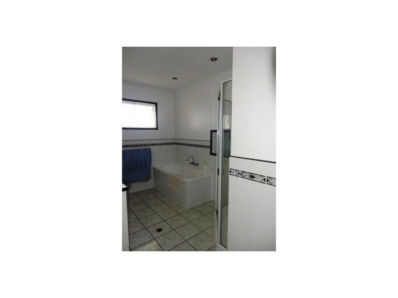 28 Pacific Esplanade, Slade Point QLD 4740