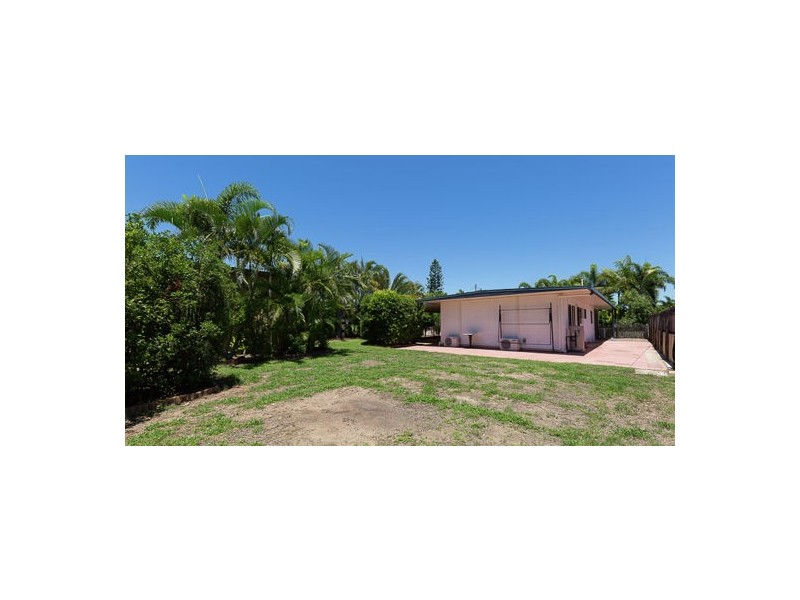 12 Cavanagh Drive, Blacks Beach QLD 4740