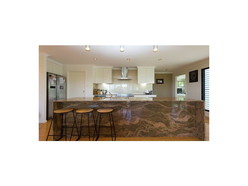 5 Mackenzie Street, Eimeo QLD 4740