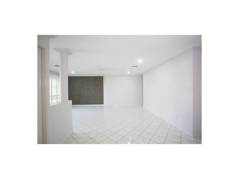 40 Riverleigh Drive, North Mackay QLD 4740