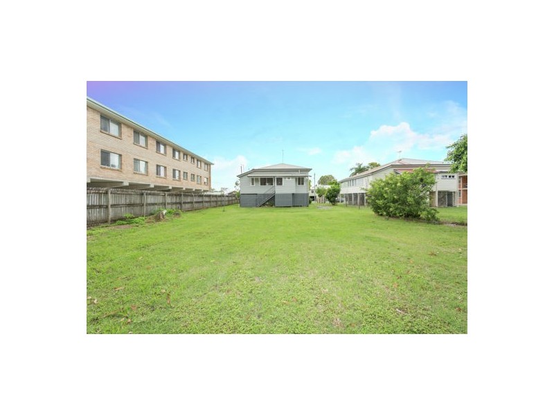 12 English Street, South Mackay QLD 4740