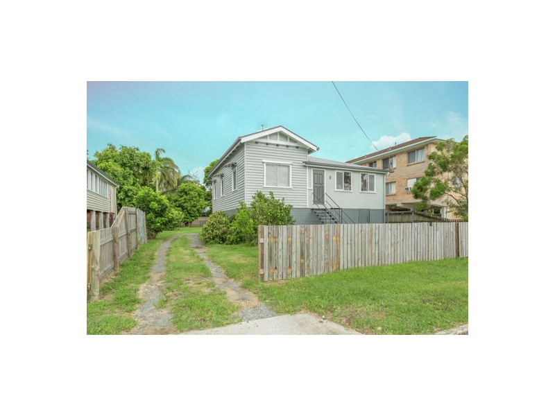 12 English Street, South Mackay QLD 4740