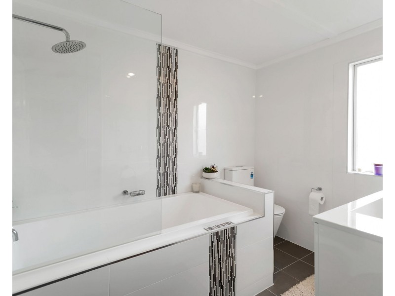 416 Bridge Road, West Mackay QLD 4740