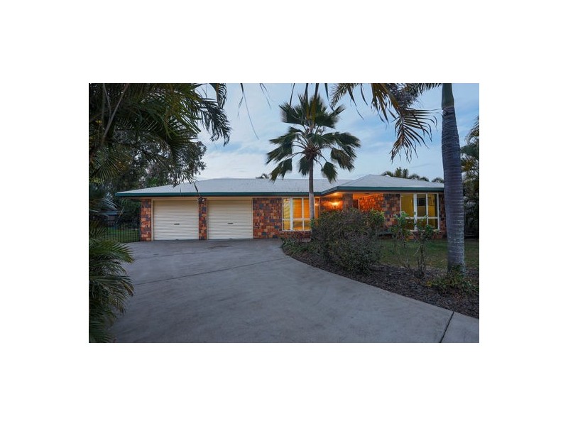 12 Alison Street, Slade Point QLD 4740