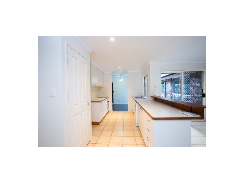 12 Alison Street, Slade Point QLD 4740