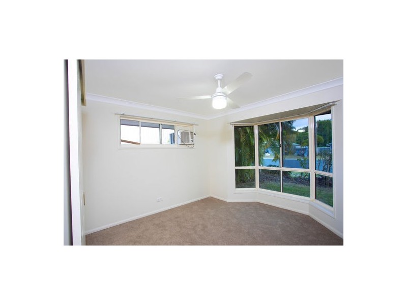 12 Alison Street, Slade Point QLD 4740