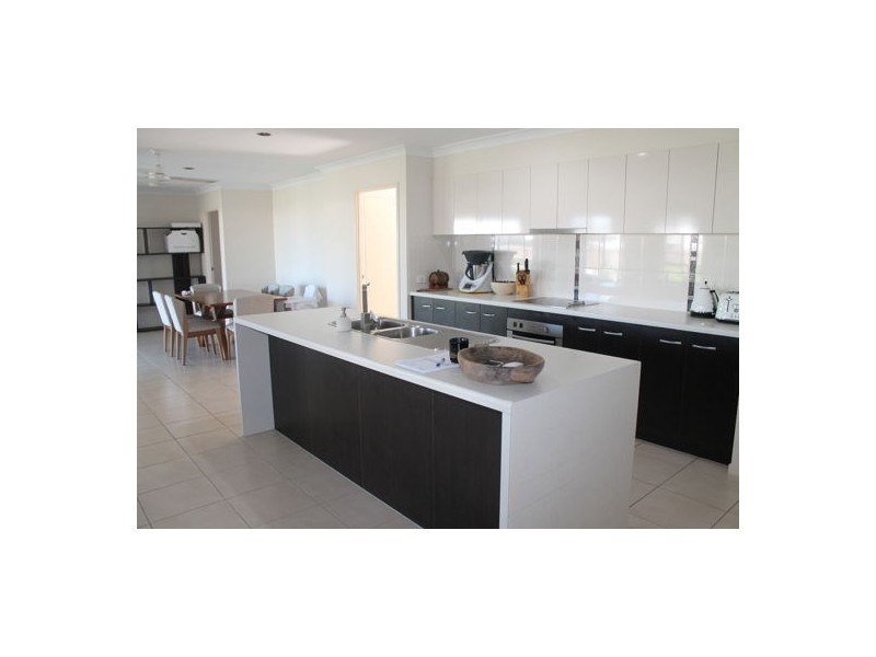 4 Macartney Drive, Marian QLD 4753