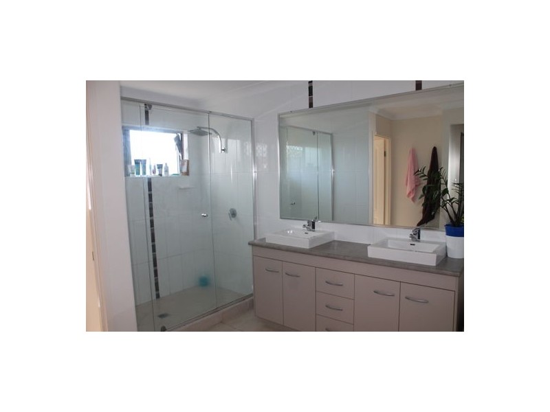 4 Macartney Drive, Marian QLD 4753