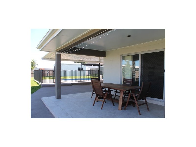 4 Macartney Drive, Marian QLD 4753