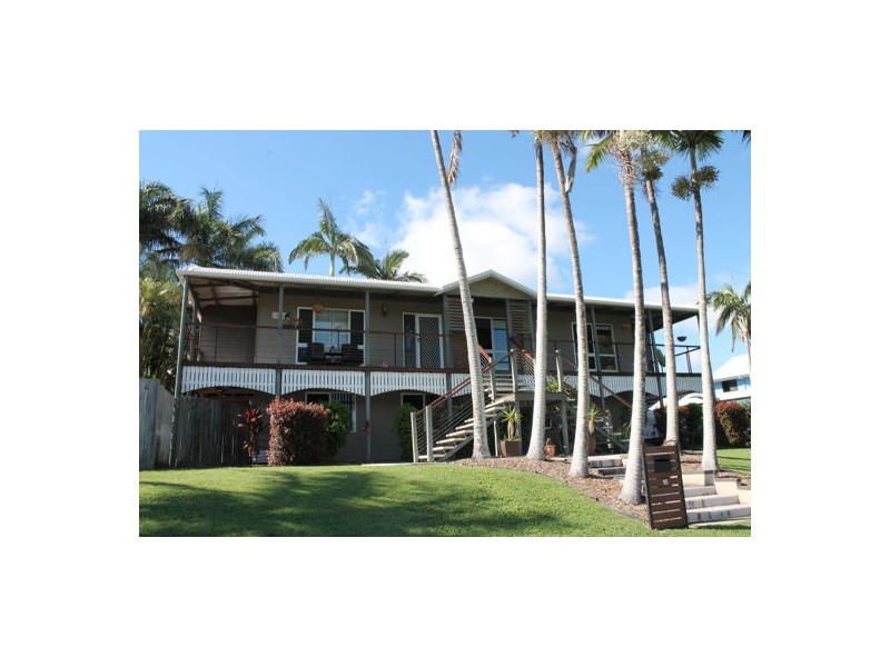 15 Woodlands Drive, Eimeo QLD 4740