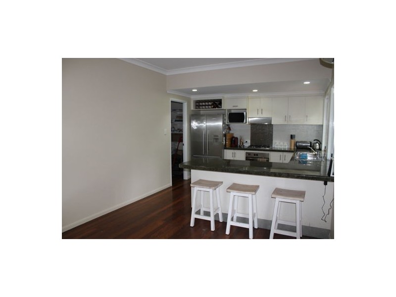 15 Woodlands Drive, Eimeo QLD 4740