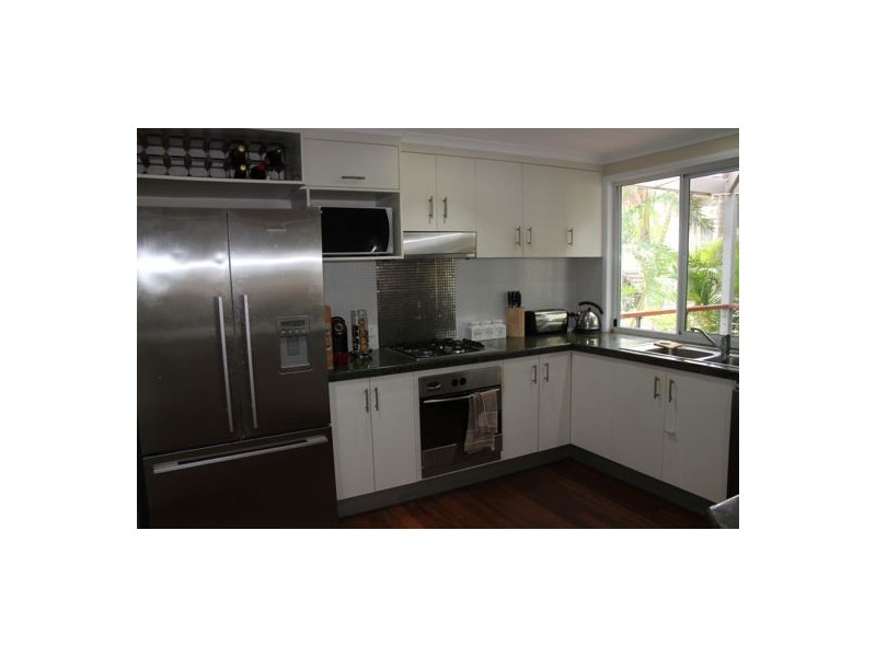 15 Woodlands Drive, Eimeo QLD 4740