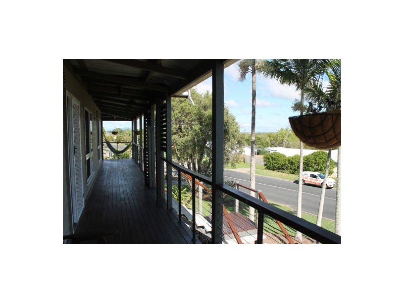 15 Woodlands Drive, Eimeo QLD 4740