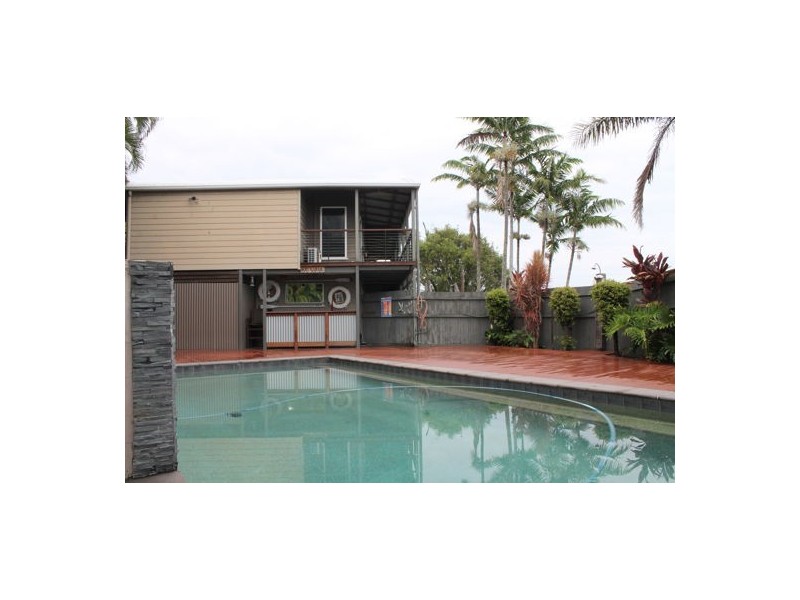15 Woodlands Drive, Eimeo QLD 4740