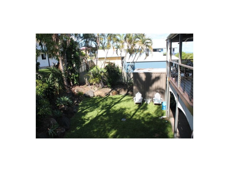 15 Woodlands Drive, Eimeo QLD 4740