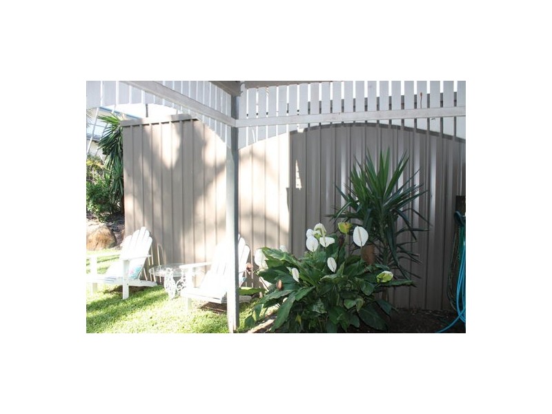 15 Woodlands Drive, Eimeo QLD 4740