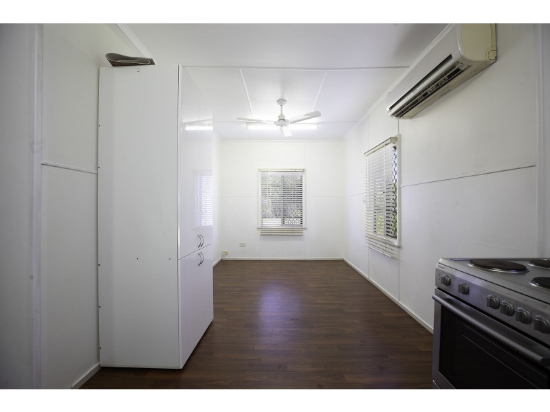 17 Pratt Street, South Mackay QLD 4740