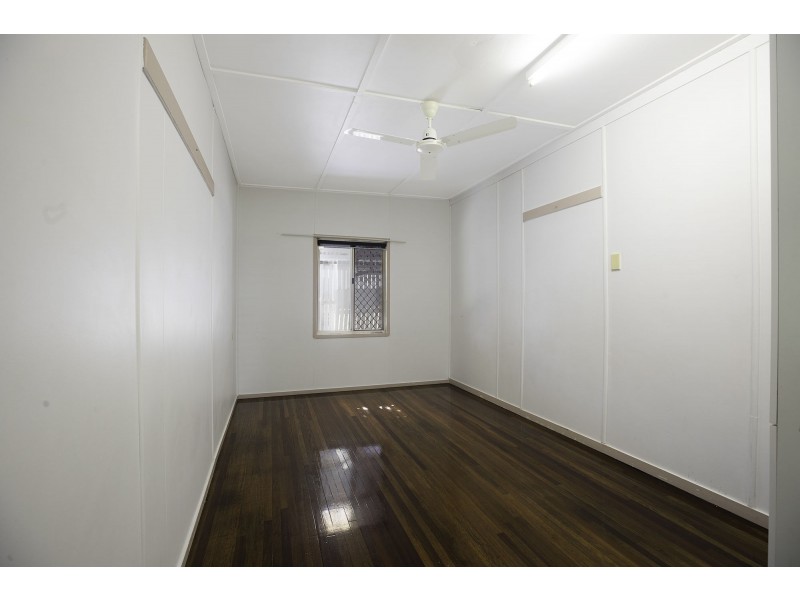 17 Pratt Street, South Mackay QLD 4740